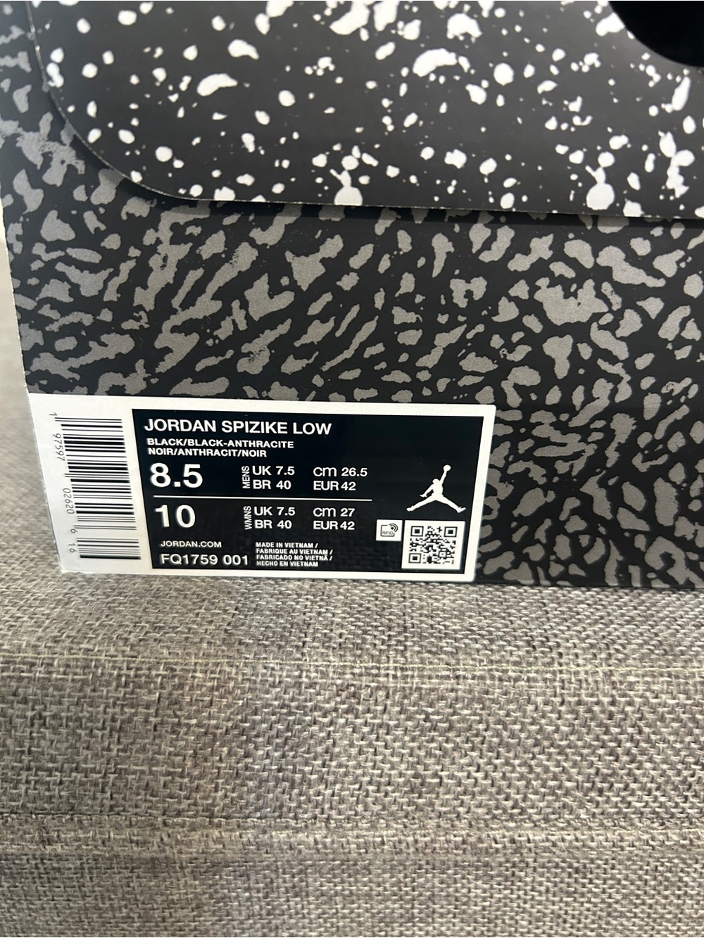 Jordan Men’s Black Spizike Low Sneakers - Picture 9 of 9